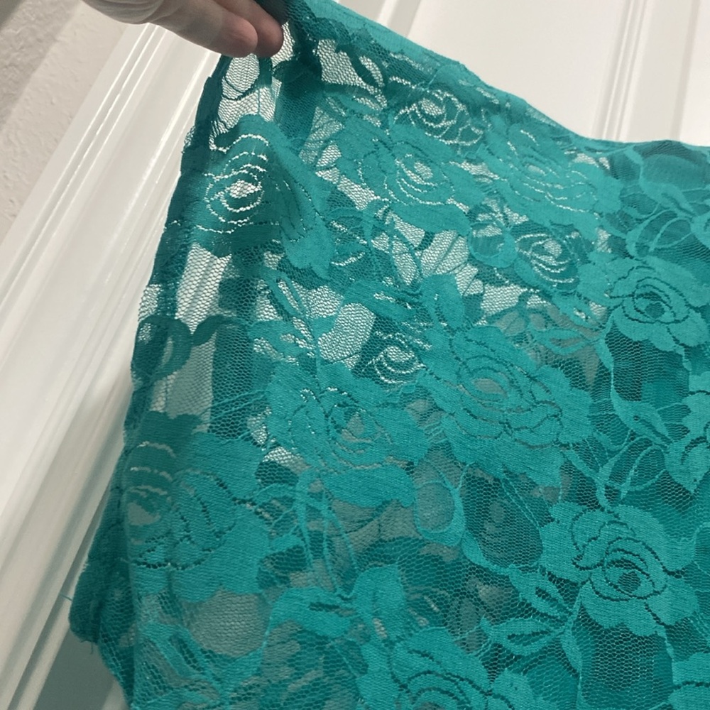 Women’s floral lace top - XL - Picture 3 of 5